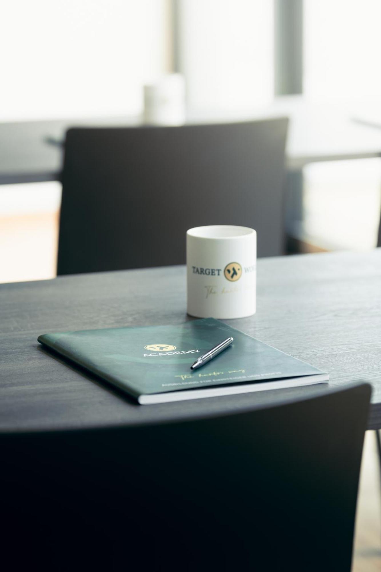Target World Hunter'S Lodge Landscheid Bagian luar foto