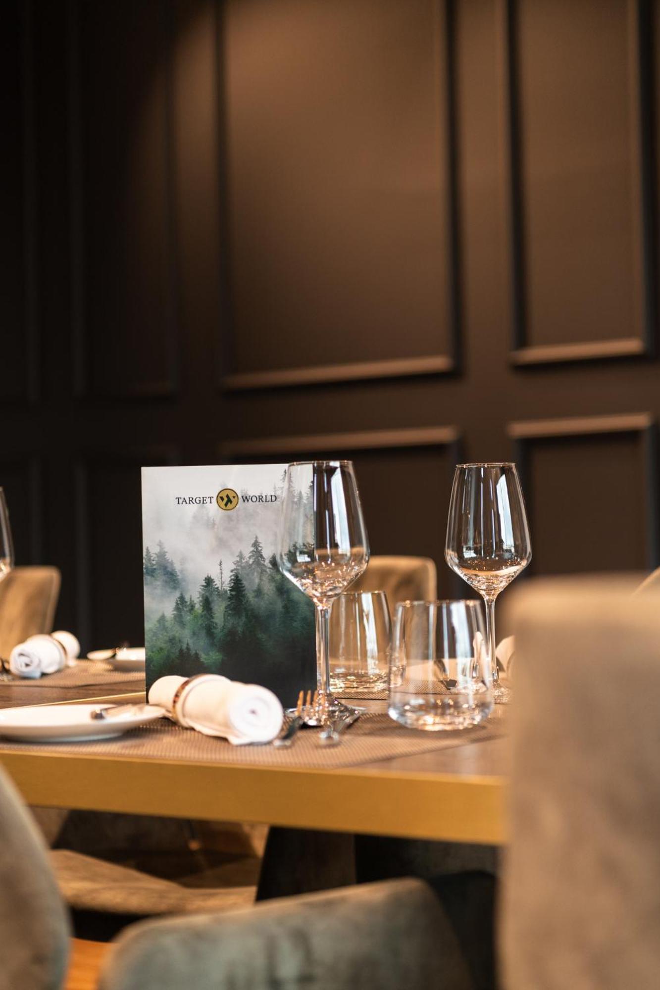 Target World Hunter'S Lodge Landscheid Bagian luar foto